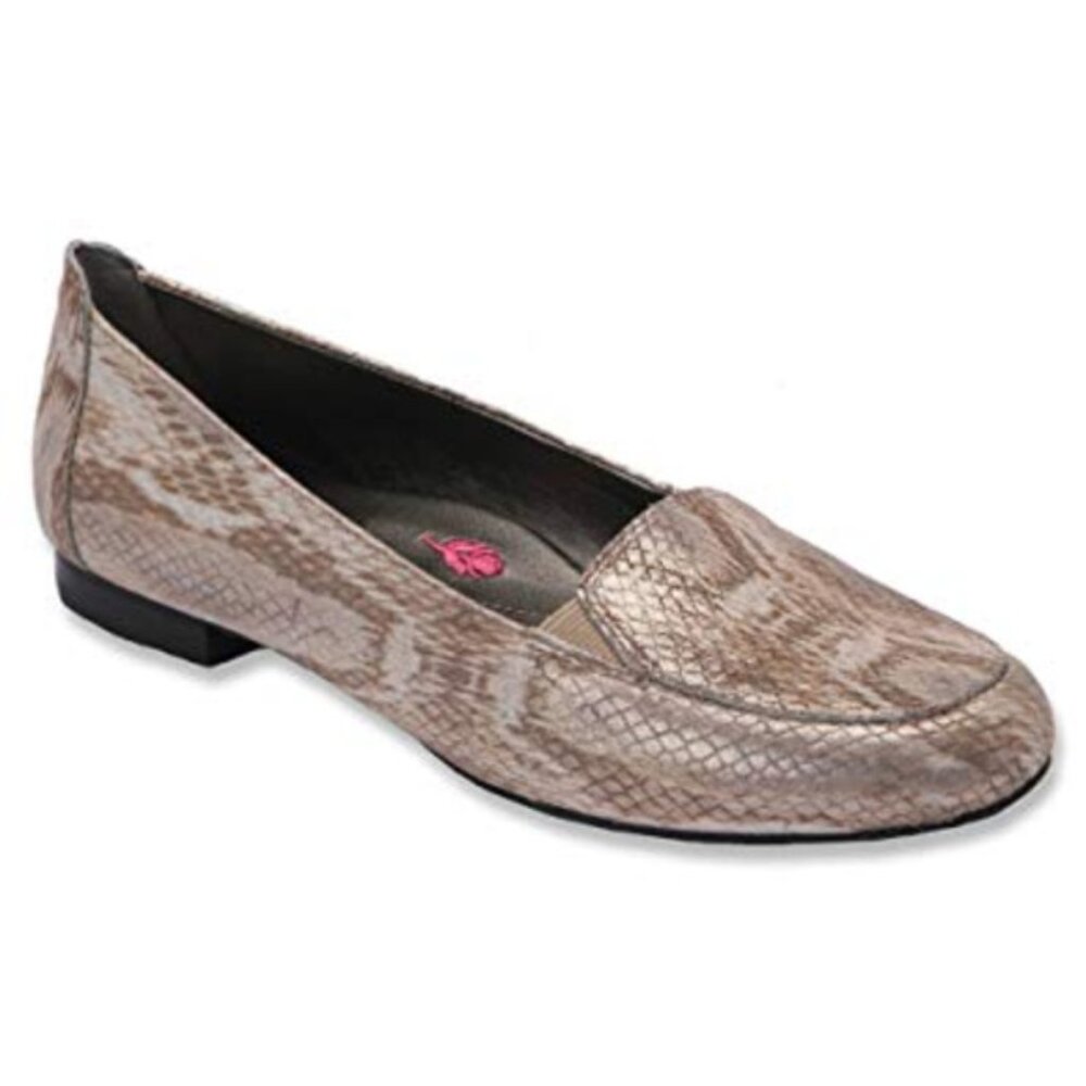 NWOT Ros Hommerson Regan Leather Loafer, 6.5WW